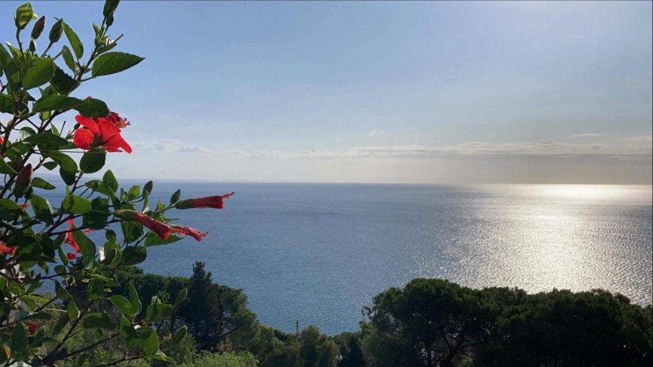 Appartamento Affaccio Sul Mare, Baia Di Copanello Exterior photo