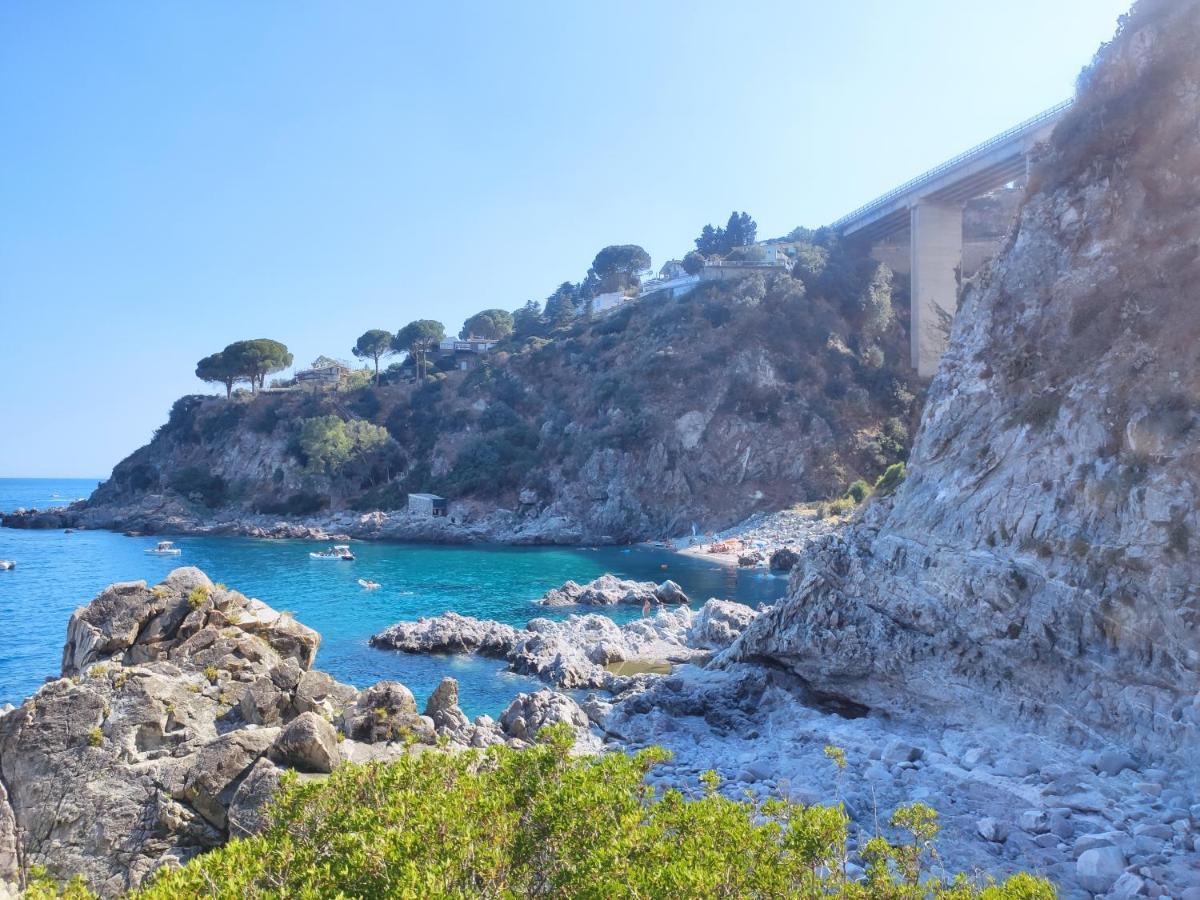Appartamento Affaccio Sul Mare, Baia Di Copanello Exterior photo